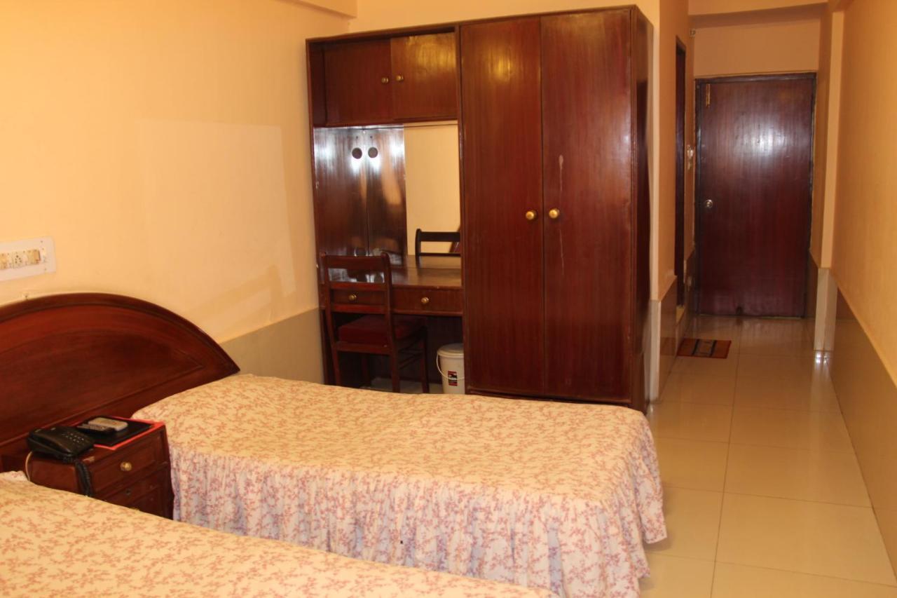 Hotel Vijay Shree Deluxe Patna Szoba fotó